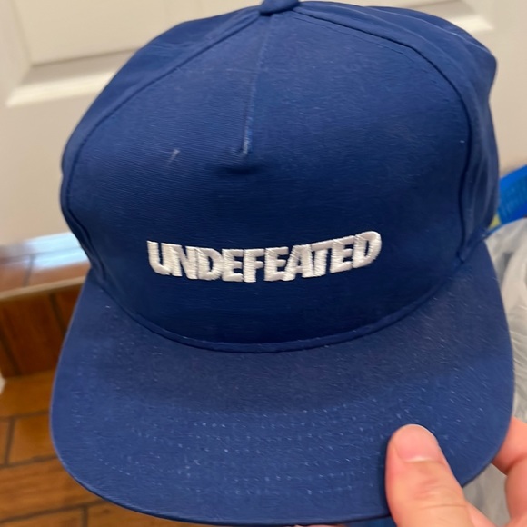 Baseball hat - Picture 1 of 2
